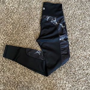 BuffBunny Marble Leggings